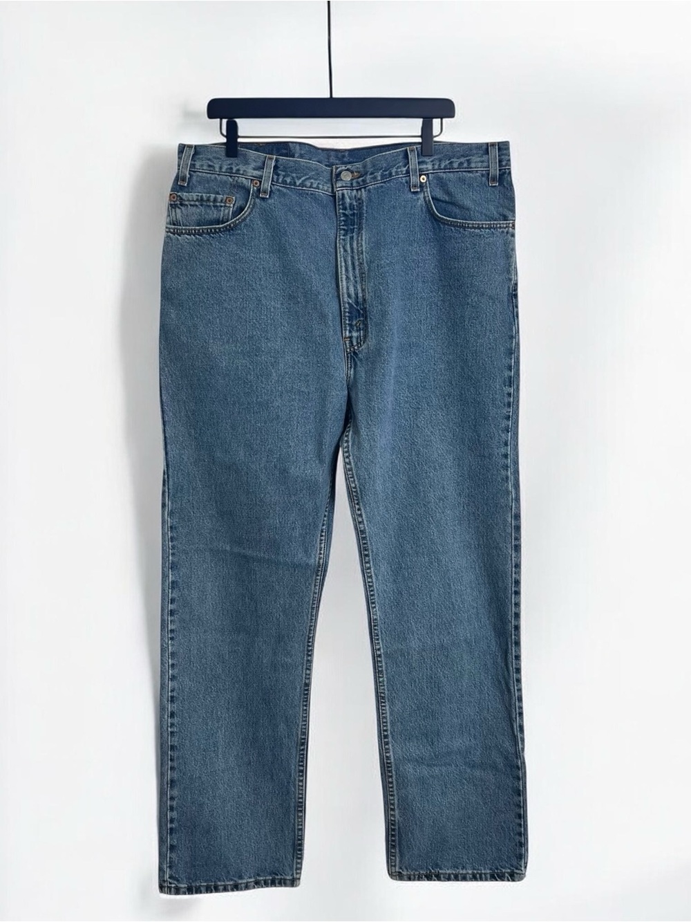 Vtg Levis 505 Jeans Made in USA Regular‎ Fit Straight Leg Tag 42x32 Actual 40x32